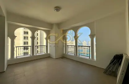 صورة لـ غرفة فارغة شقة - 2 غرف نوم - 3 حمامات للايجار في فيفا غرب - فيفا بحرية - جزيرة اللؤلؤة - الدوحة ، صورة رقم 1