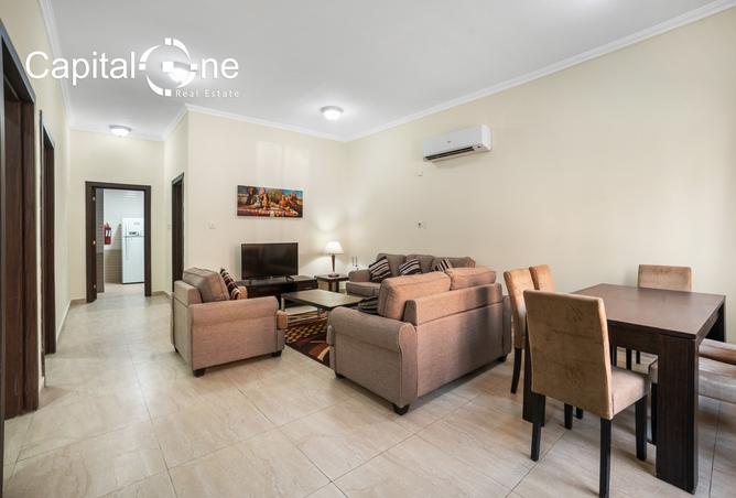 963018 - Property Image 2