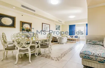 شقة - 2 غرف نوم - 3 حمامات للايجار في طريق بورتو الغربي - بورتو أرابيا - جزيرة اللؤلؤة - الدوحة