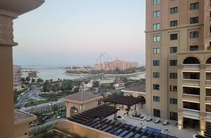 Apartment - 1 Bedroom - 2 Bathrooms for sale in East Porto Drive - Porto Arabia - The Pearl Island - Doha