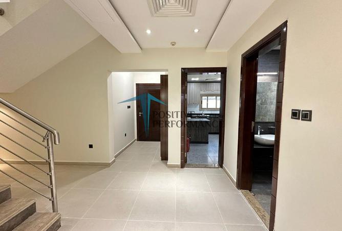 975790 - Property Image 2