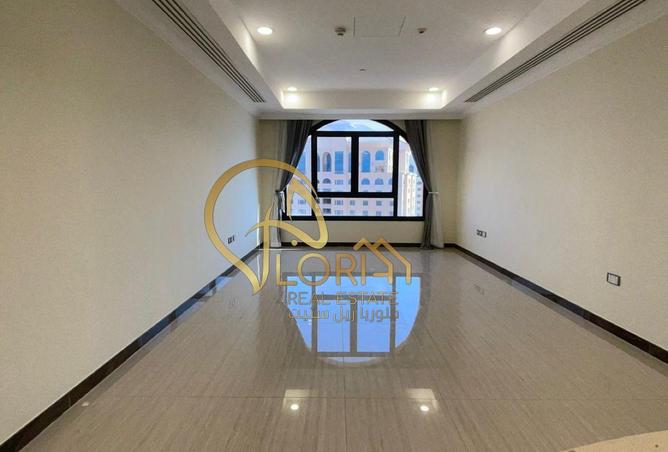 932723 - Property Image 3