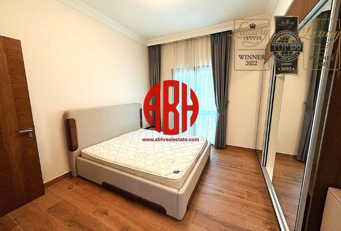 963806 - Property Image 3