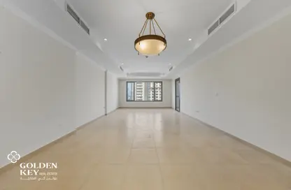 Apartment - 1 Bedroom - 2 Bathrooms for rent in West Porto Drive - Porto Arabia - The Pearl Island - Doha