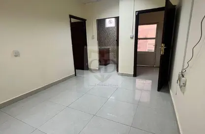 شقة - غرفة نوم - 1 حمام للايجار في شارع المطار القديم - طريق المطار القديم - الدوحة