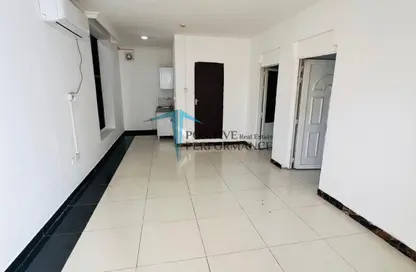 Apartment - 2 Bedrooms - 1 Bathroom for rent in Bu Hamour Street - Abu Hamour - Doha