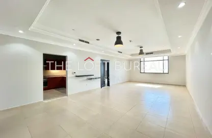 Apartment - 2 Bedrooms - 3 Bathrooms for rent in West Porto Drive - Porto Arabia - The Pearl Island - Doha