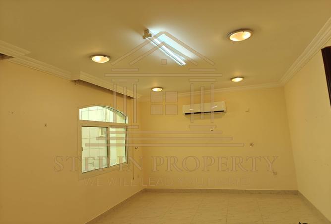 967112 - Property Image 3