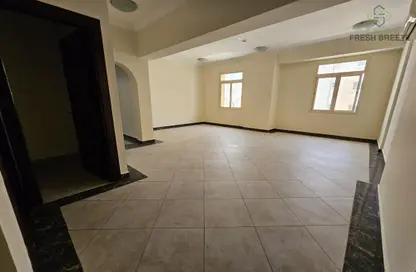 Apartment - 2 Bedrooms - 2 Bathrooms for rent in Al Mansoura - Al Mansoura - Doha