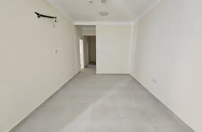 Apartment - 1 Bedroom - 2 Bathrooms for rent in Umm Ghuwailina 4 - Umm Ghuwailina - Doha