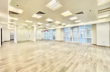 مساحات مكتبية - استوديو - 3 حمامات للايجار في الحتمي - الحتمي - الدوحة