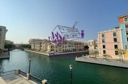 Apartment - 3 Bedrooms - 4 Bathrooms for rent in Carnaval - Qanat Quartier - The Pearl Island - Doha