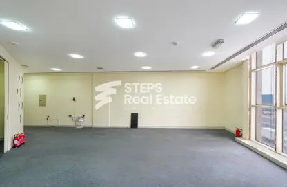 Office Space - Studio - 1 Bathroom for rent in Wholesale Market Street - Abu Hamour - Doha