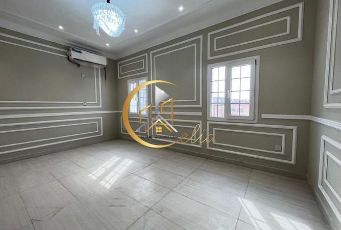 993515 - Property Image 2