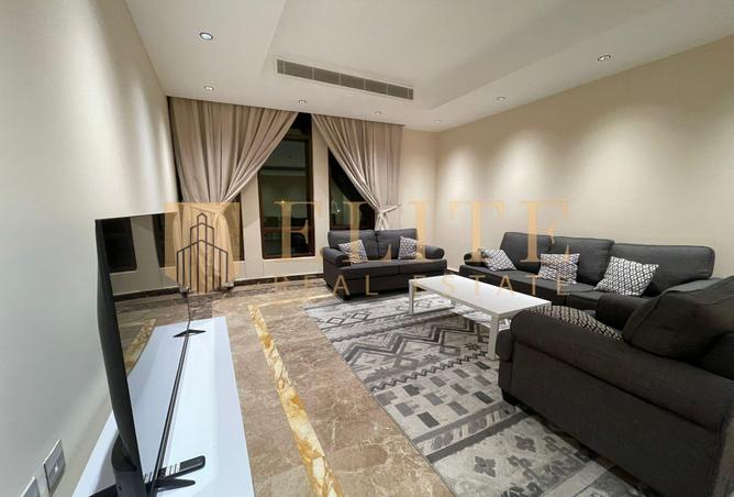 943163 - Property Image 2