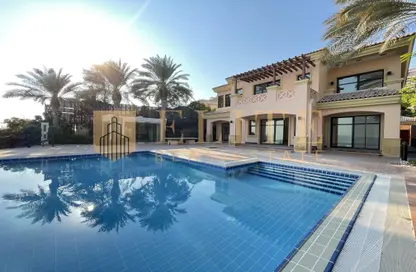 فيلا - 4 غرف نوم - 6 حمامات للايجار في البلاج الجنوبي - البلاج - جزيرة اللؤلؤة - الدوحة