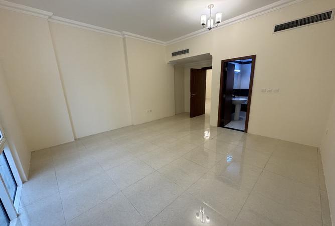 956186 - Property Main Image