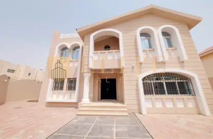 فيلا - 5 غرف نوم - 6 حمامات للايجار في 870 شارع - جنوب الدحيل - الدحيل - الدوحة