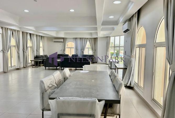 938992 - Property Image 2