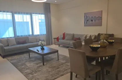 Apartment - 1 Bedroom - 2 Bathrooms for rent in West Walk - Al Waab - Doha