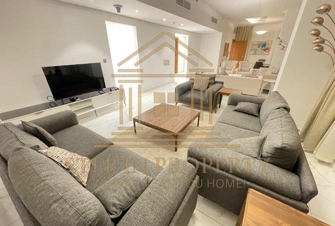 978487 - Property Image 2