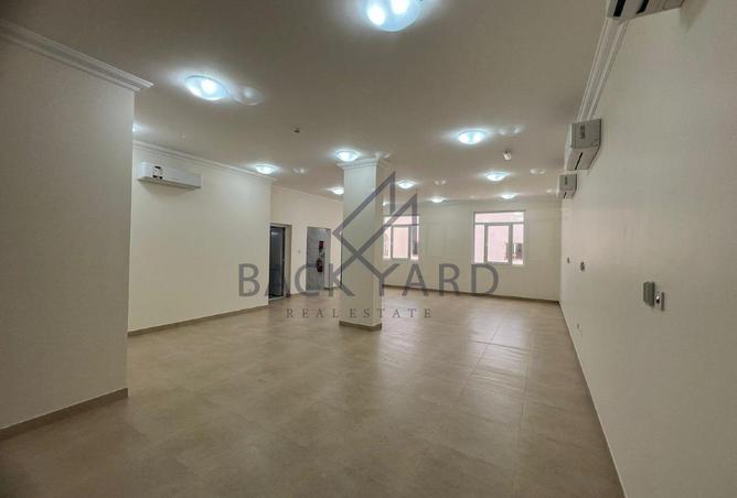 983874 - Property Main Image