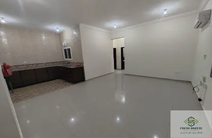 Apartment - 2 Bedrooms - 2 Bathrooms for rent in Al Wakrah - Al Wakra