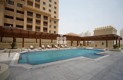 Apartment - 1 Bedroom - 2 Bathrooms for rent in Tower 23 - Porto Arabia - The Pearl Island - Doha