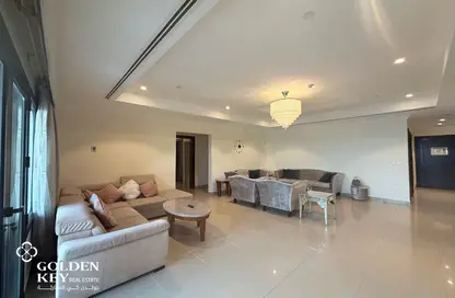 Apartment - 3 Bedrooms - 4 Bathrooms for rent in West Porto Drive - Porto Arabia - The Pearl Island - Doha Apartment - 3 Bedrooms - 4 Bathrooms for rent in West Porto Drive - Porto Arabia - The Pearl Island - Doha
