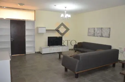 مجمع سكني - 2 غرف نوم - 2 حمامات للايجار في فلل عين خالد - عين خالد - الدوحة