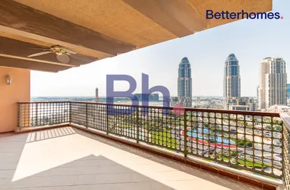 Apartment - 2 Bedrooms - 3 Bathrooms for rent in West Porto Drive - Porto Arabia - The Pearl Island - Doha