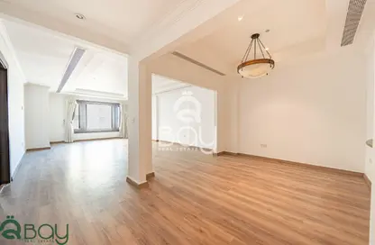 Apartment - 1 Bedroom - 2 Bathrooms for sale in Tower 23 - Porto Arabia - The Pearl Island - Doha