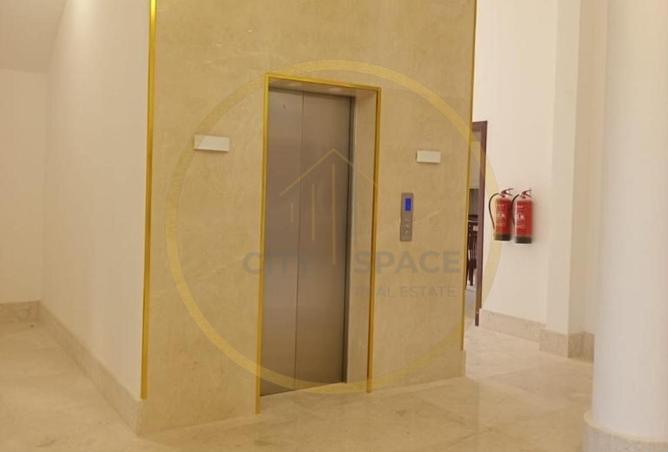 1000306 - Property Image 2