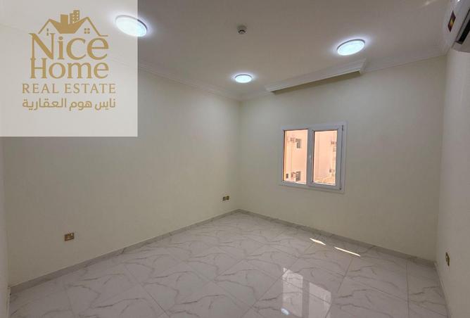 942951 - Property Image 2