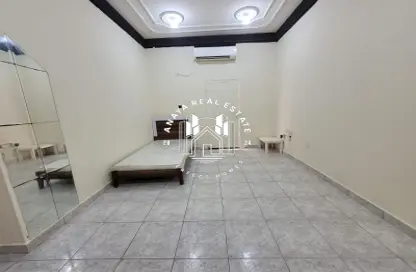 Villa - Studio - 1 Bathroom for rent in Al Dafna - Al Dafna - Doha