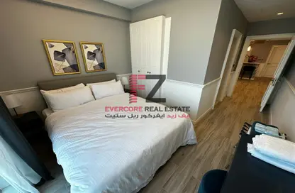 Room / Bedroom image for: Apartment - 1 Bedroom - 1 Bathroom for rent in Ramada Tower - Al Muntazah - Doha, Image 1