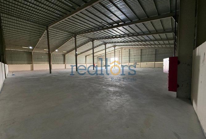 983692 - Property Image 2