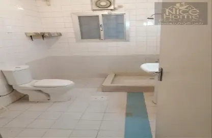 صورة لـ حمام شقة - 3 غرف نوم - 3 حمامات للايجار في مدينة خليفة جنوب - مدينة خليفة - الدوحة ، صورة رقم 1