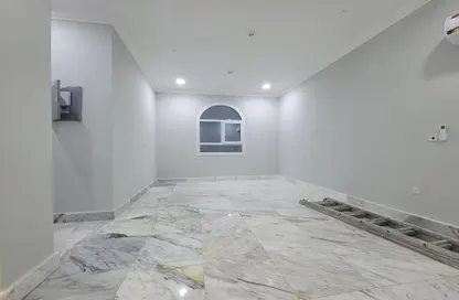 Apartment - 2 Bedrooms - 3 Bathrooms for rent in Fereej Kulaib - Doha