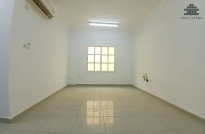 Apartment - 3 Bedrooms - 2 Bathrooms for rent in Muntazah 13 - Al Muntazah - Doha