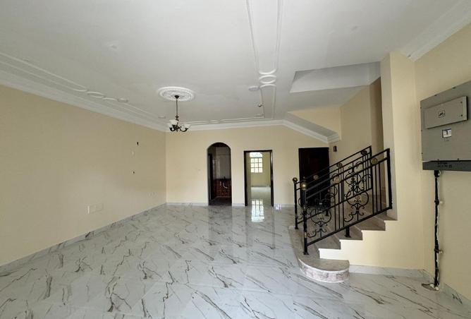 940008 - Property Image 3