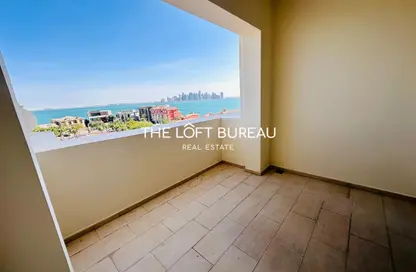 Apartment - 2 Bedrooms - 3 Bathrooms for sale in Viva West - Viva Bahriyah - The Pearl Island - Doha
