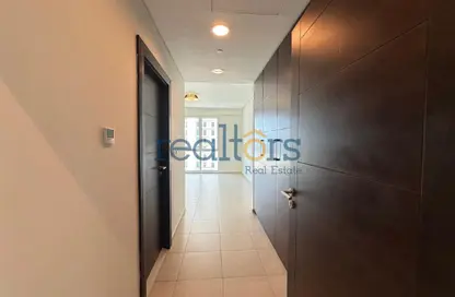 Apartment - 2 Bedrooms - 2 Bathrooms for rent in Viva Central - Viva Bahriyah - The Pearl Island - Doha