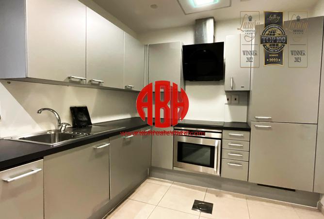 Apartment - 1 Bedroom - 2 Bathrooms for rent in Golden Bay Tower - West Bay - West Bay - Doha