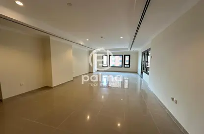 Apartment - 2 Bedrooms - 2 Bathrooms for rent in Porto Arabia - The Pearl Island - Doha