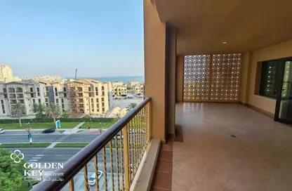 Apartment - 1 Bedroom - 2 Bathrooms for rent in West Porto Drive - Porto Arabia - The Pearl Island - Doha