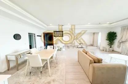 Apartment - 2 Bedrooms - 3 Bathrooms for rent in East Porto Drive - Porto Arabia - The Pearl Island - Doha