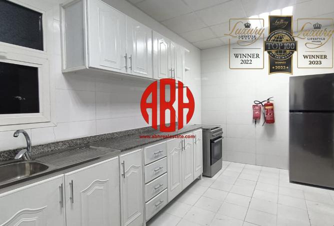 992392 - Property Image 2