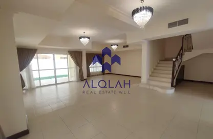 فيلا - 4 غرف نوم - 5 حمامات للايجار في شارع الوعب - الوعب - الدوحة