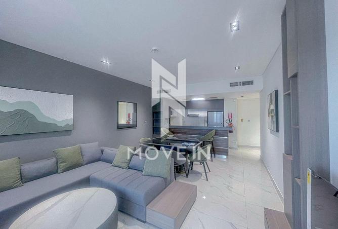 985533 - Property Image 2